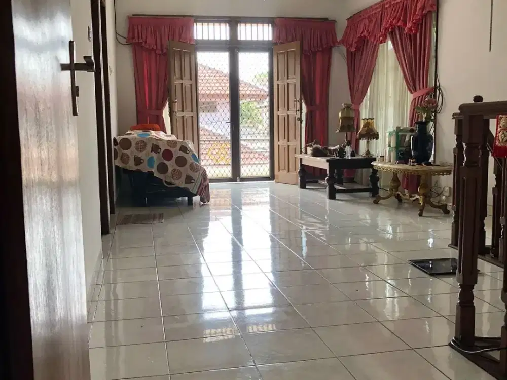 Dijual Rumah Hoek 2 Lantai SHM Pondok Kelapa Duren Sawit
