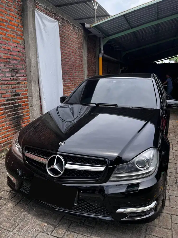 2012 Black Mercedes Benz C250