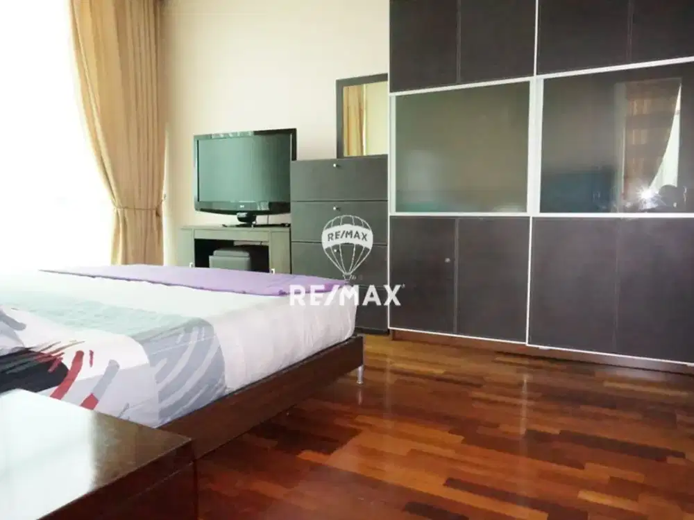 Dijual Apartemen Bellagio Mansion 3 BR Fully Furnished di Mega Kuningan Jakarta Selatan – 142 m²