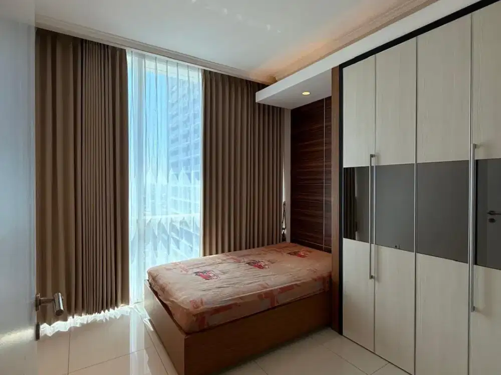 For Rent Apartemen 3BR di The Vue Ciputra World Surabaya Pool View Full Furnished