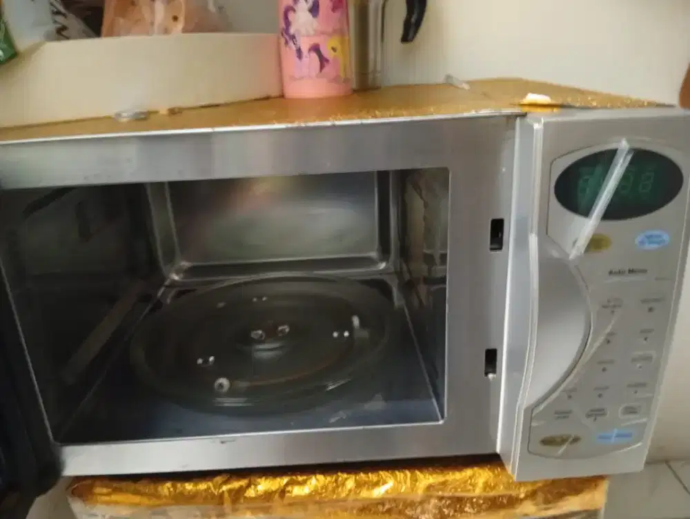 Microwave great 8 model g 428 mo