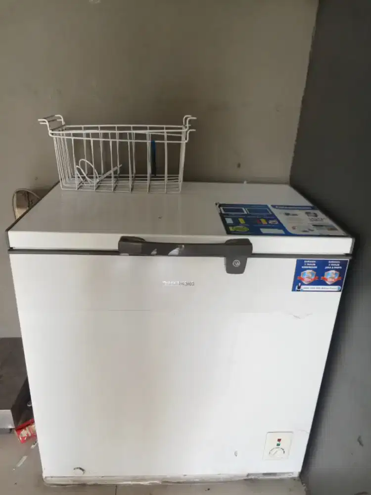 Dijual Freezer Changhong model FCF266DW