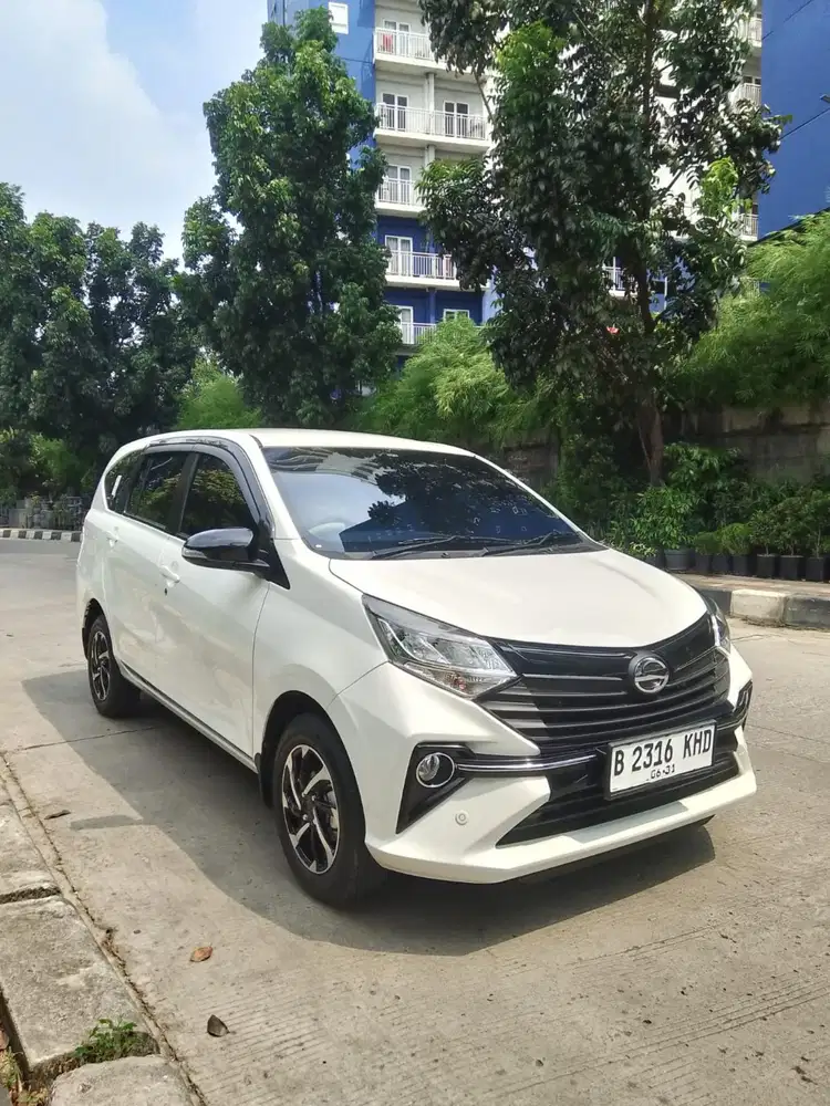 Sigra R Deluxe AT (Km 500)