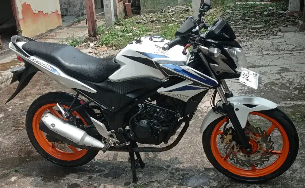 Honda CB 150R Mulus