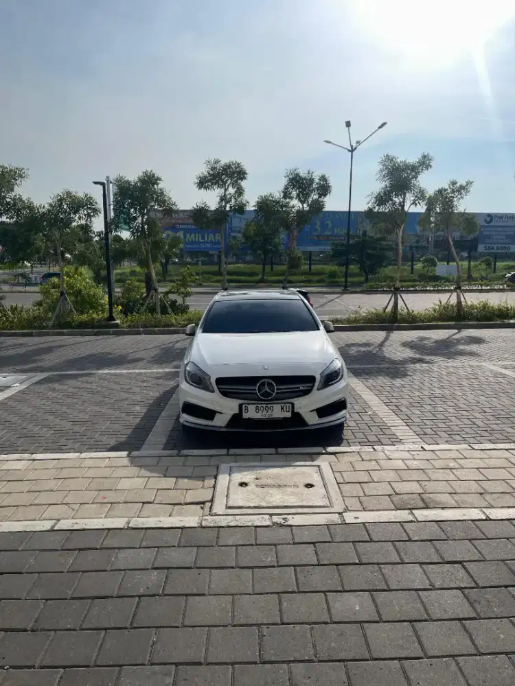 MERCEDES BENZ A45 AMG 2015