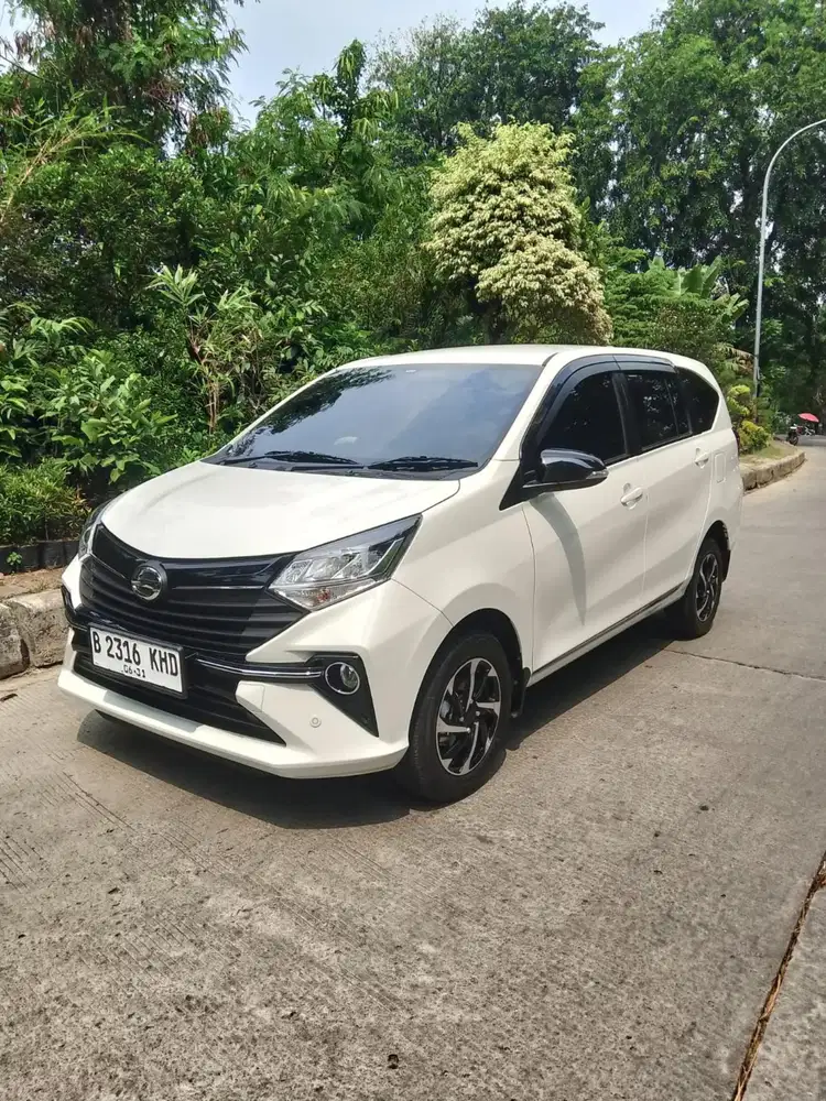 Sigra R Deluxe AT 2026 (Km 500)