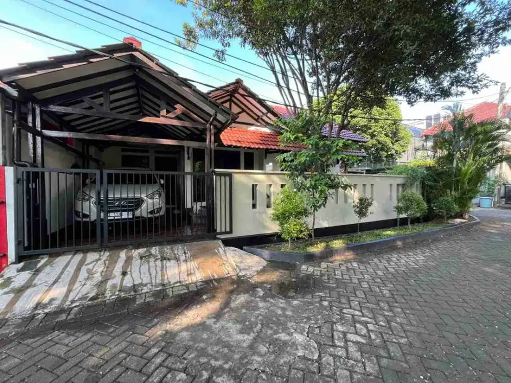 Dijual Cepat Rumah Hook Lingkungan Asri dan Nyaman Bebas Banjir dalam Perumahan di Jatibening Bekasi