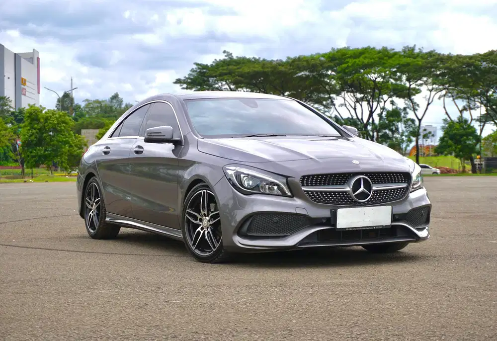 COUPE ! LOW ODO ! Mercedes Benz CLA200 AMG C117 Panoramic grey 2017