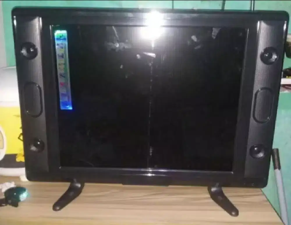LED TV DIGITAL ANIMAX 25 BEKAS SIAP PAKAI