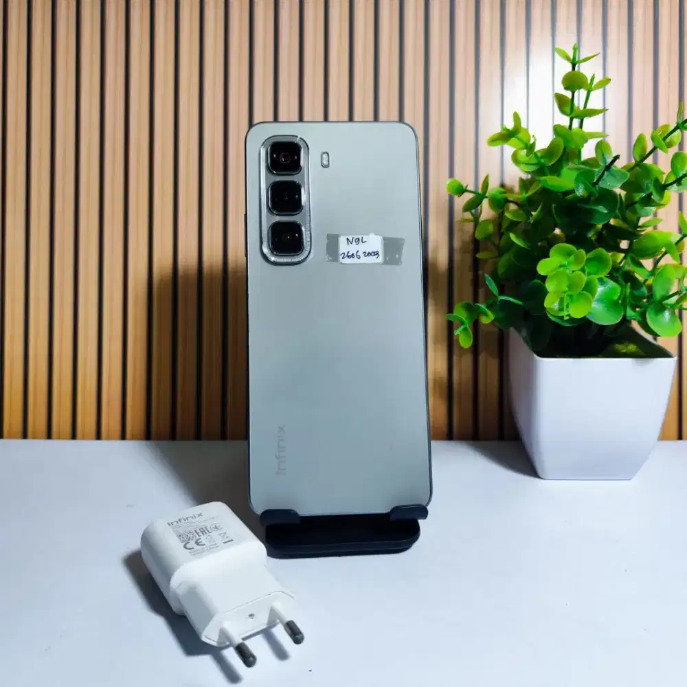 Infinix hot 50 NFC ram 8/128 hp dan casan mulus