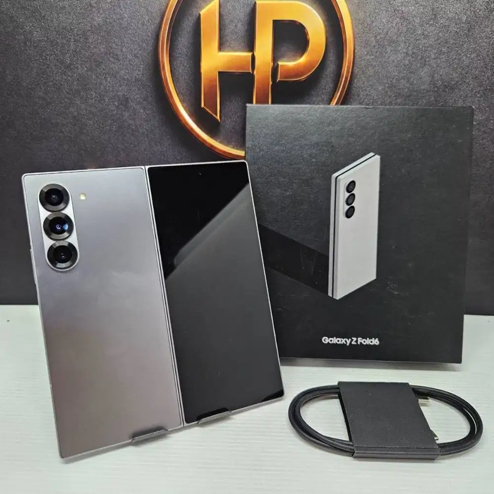 Like New Samsung Galaxy Z Fold 6 Silver 12/256GB Fullset Sein Resmi