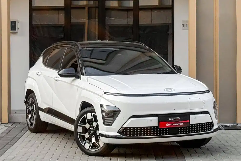Hyundai Kona EV Signature Long Range Listrik Sunroof AT 2024 Putih