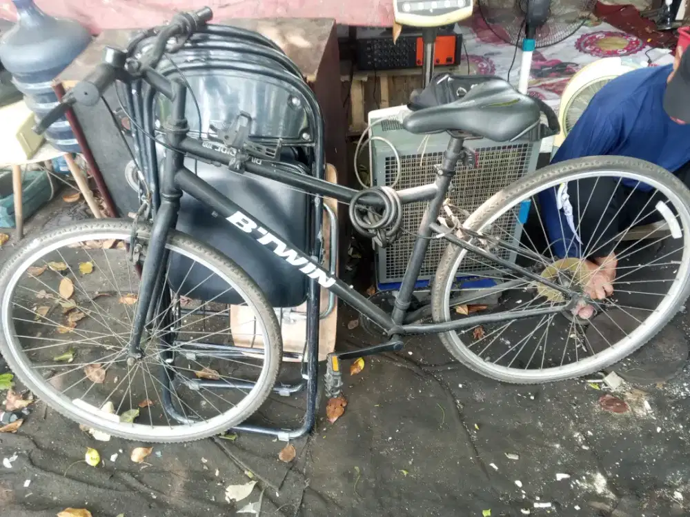 Sepeda hybrid BTWIN Riversede 100 Rp.1,5jt net,