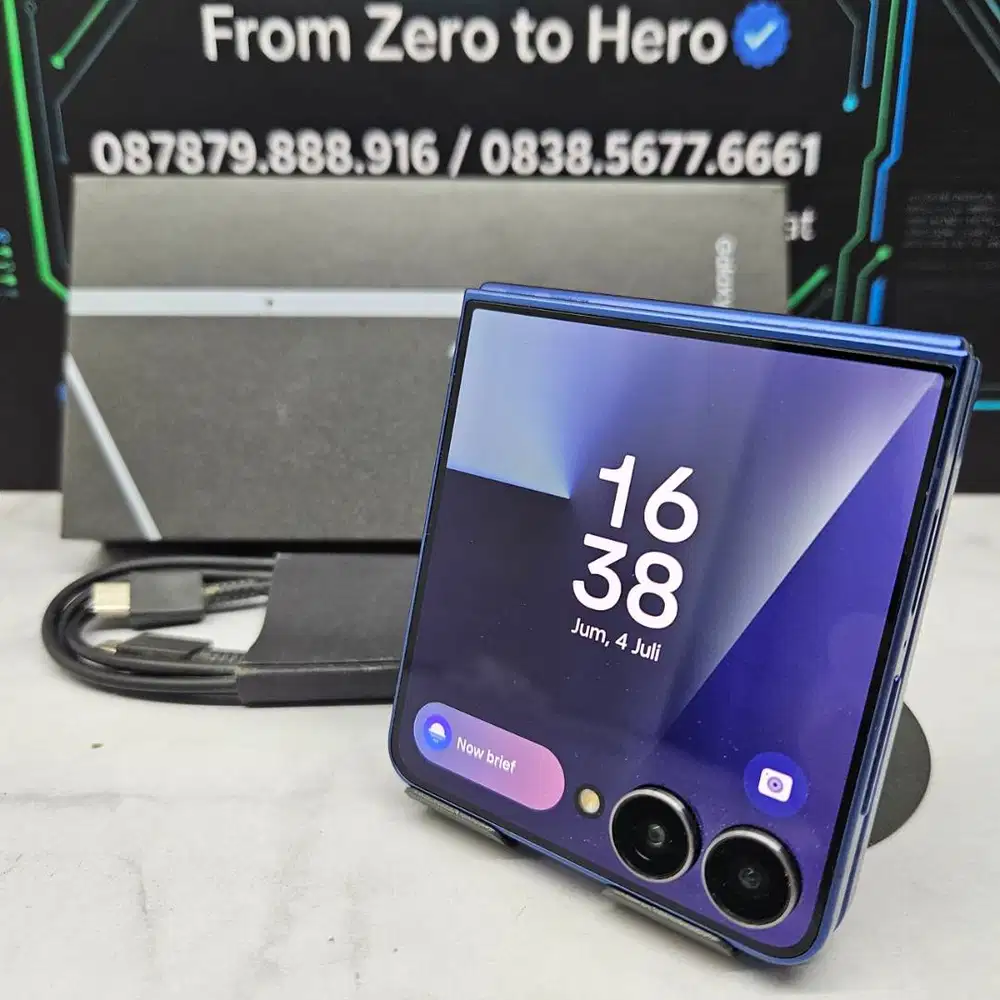 Samsung Galaxy Z Flip 7 12/256GB Navy Like New Fullset No Minus