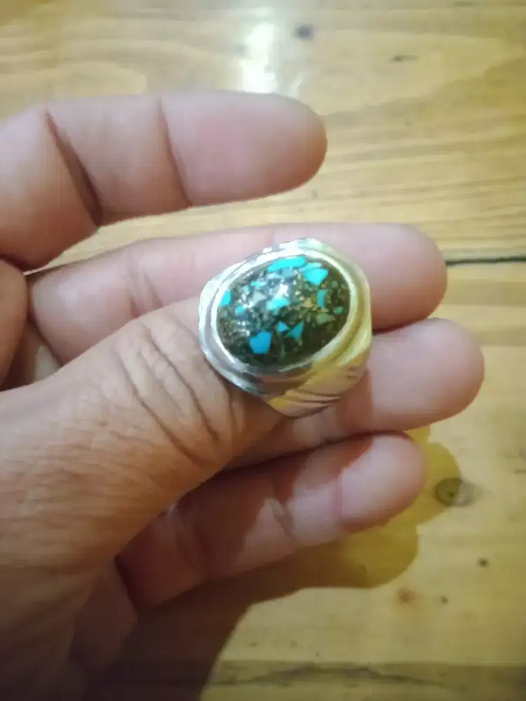 Cincin batu pirus