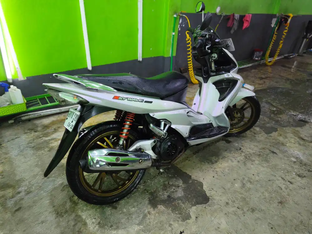 SKYWAVE 125 PUTIH LEMBAYUNG TERAWAT , PLAT JAKARTA
