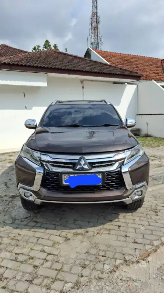 Pajero sport   nego santai. Yg serius2 aja ya