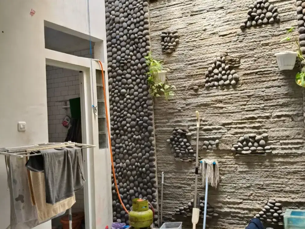 DIJUAL CEPAT RUMAH  SIAP HUNI Perum.Pandugo One Gate,Dekat jalan Raya,dekat Bandara,Kampus UPN,RSUD Eka Chandrarini,MERR.
