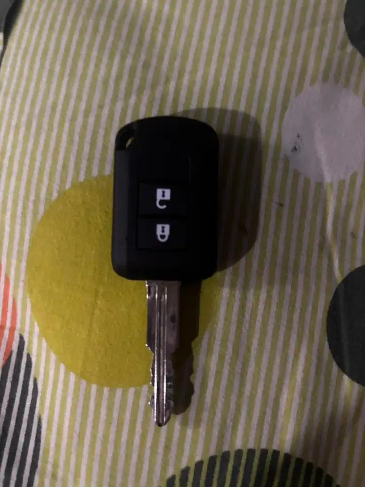 Kunci Remote Mobil Mitsubitshi Expander Exceed Asli Baru