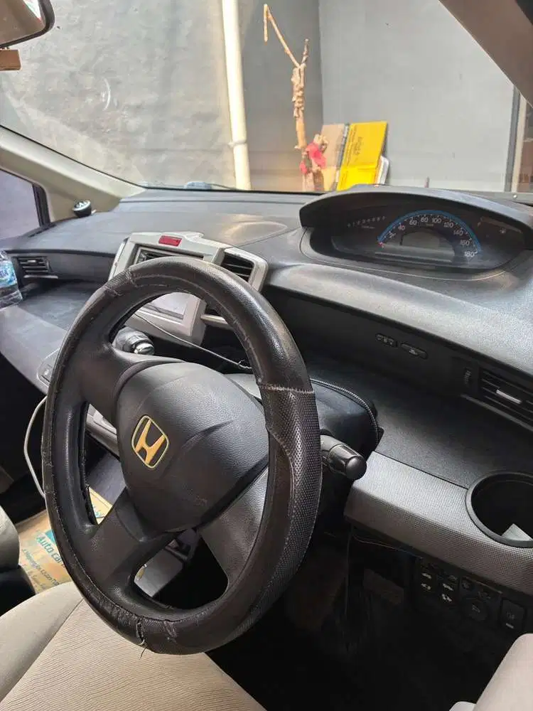 Honda Freed 2010 Bensin