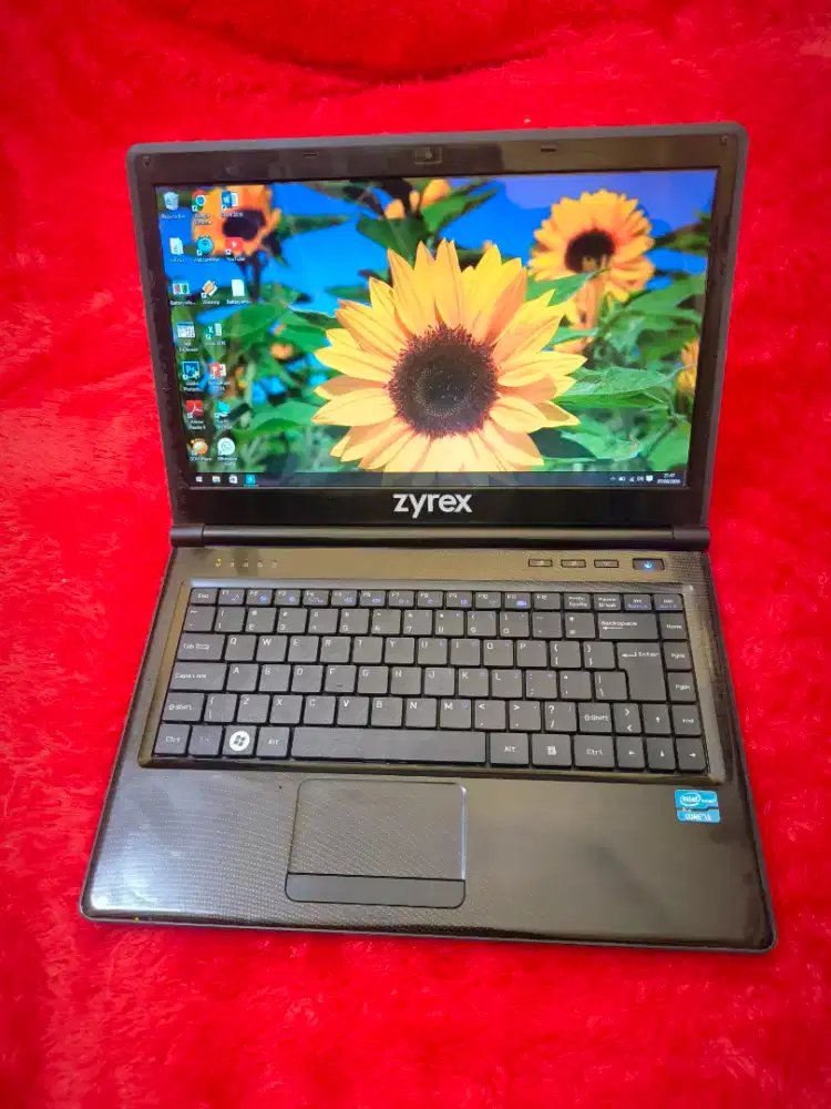 DIJUAL LAPTOP ZYREX KENCENG,CORE I3 GEN 2,RAM 8 GB,SSD 128 GB