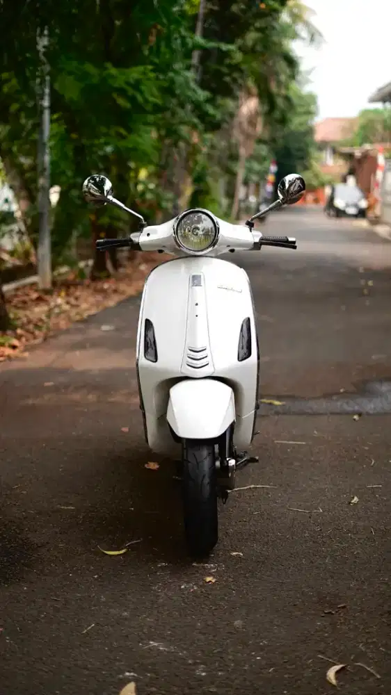 VESPA PRIMAVERA 150 3V 2014 PUTIH - TERMURAH SEINDONESIA