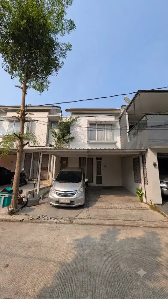 Disewakan (for rent) rumah 2 lantai cluster the forest