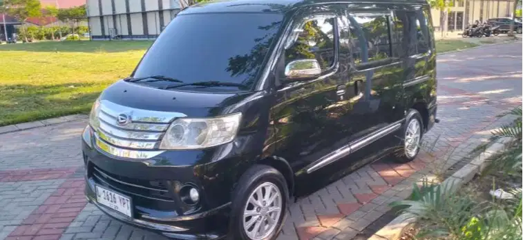 Daihatsu Luxio Manual MT 2015 Bensin