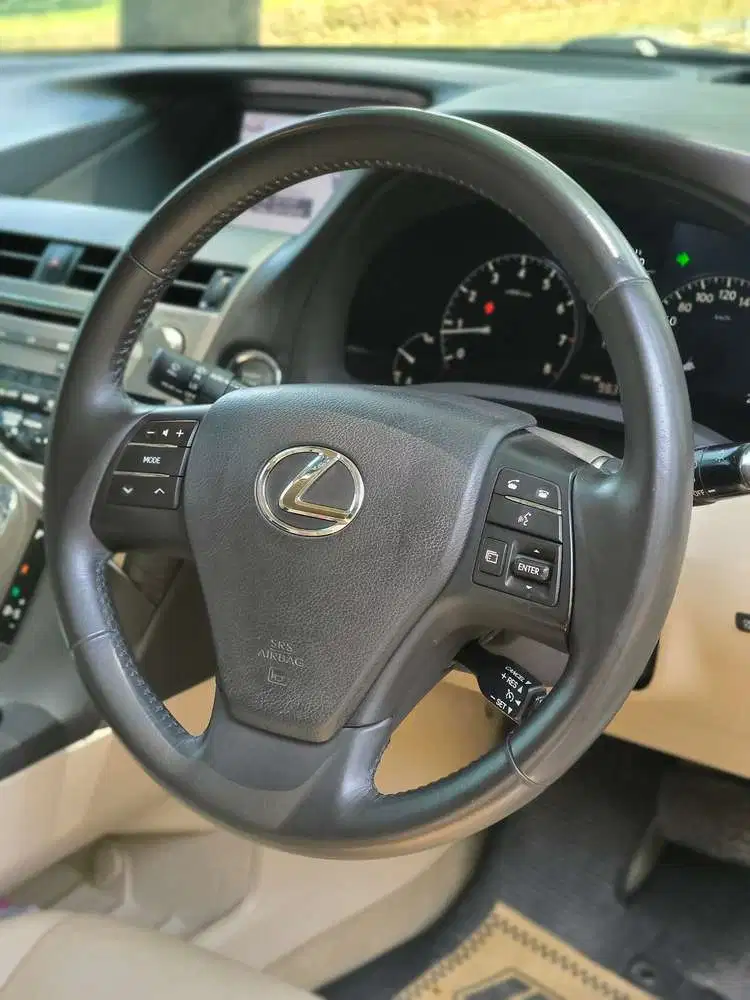 Lexus RX 270 2011 Bensin