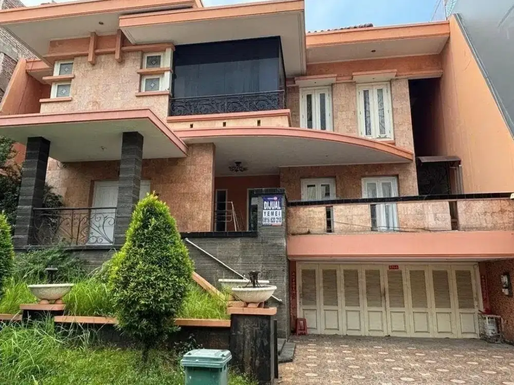RUMAH MEWAH 2LT DI KOMPLEK ELITE BGM KELAPA GADING JAKARTA UTARA