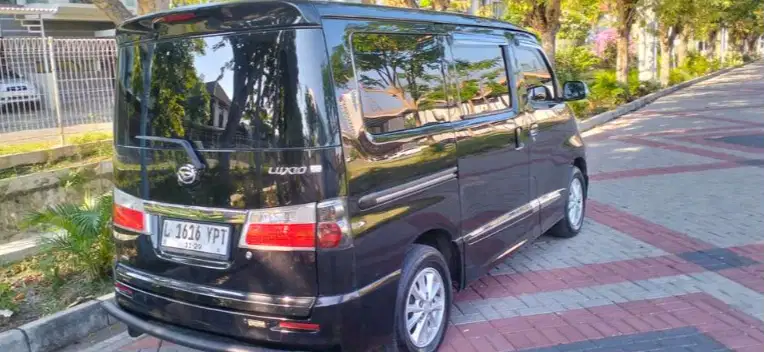 Daihatsu Luxio Manual MT 2015 Bensin