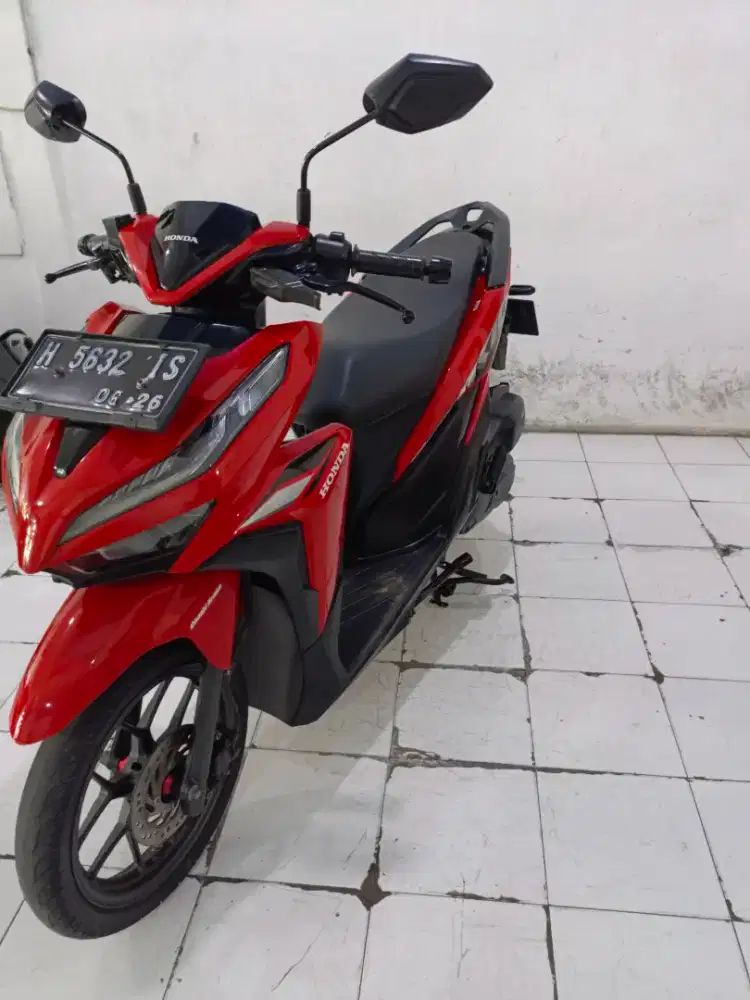 vario 125 thn 2021 merah