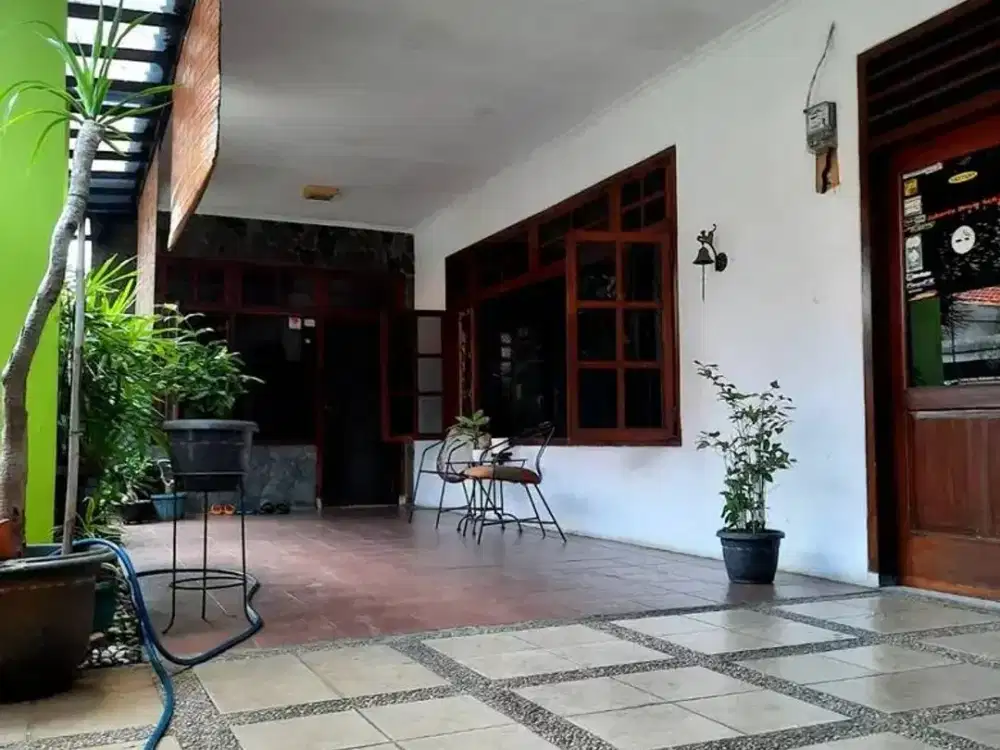 Dijual Rumah 2 Lantai Pesanggrahan