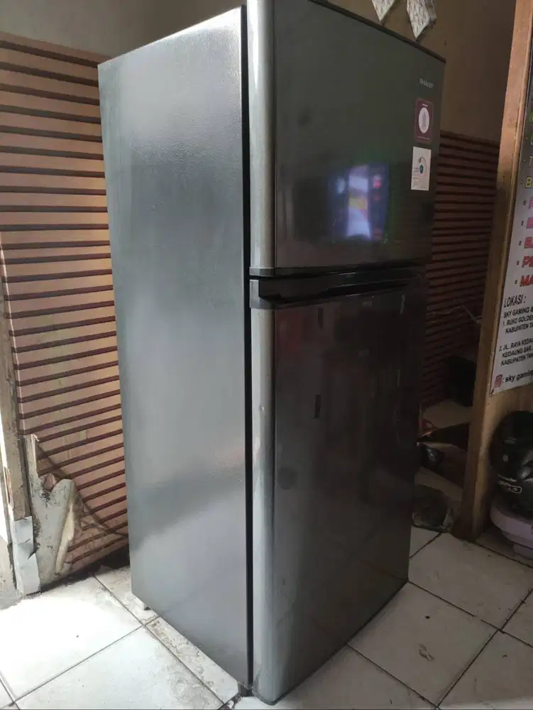 kulkas sharp 2pintu