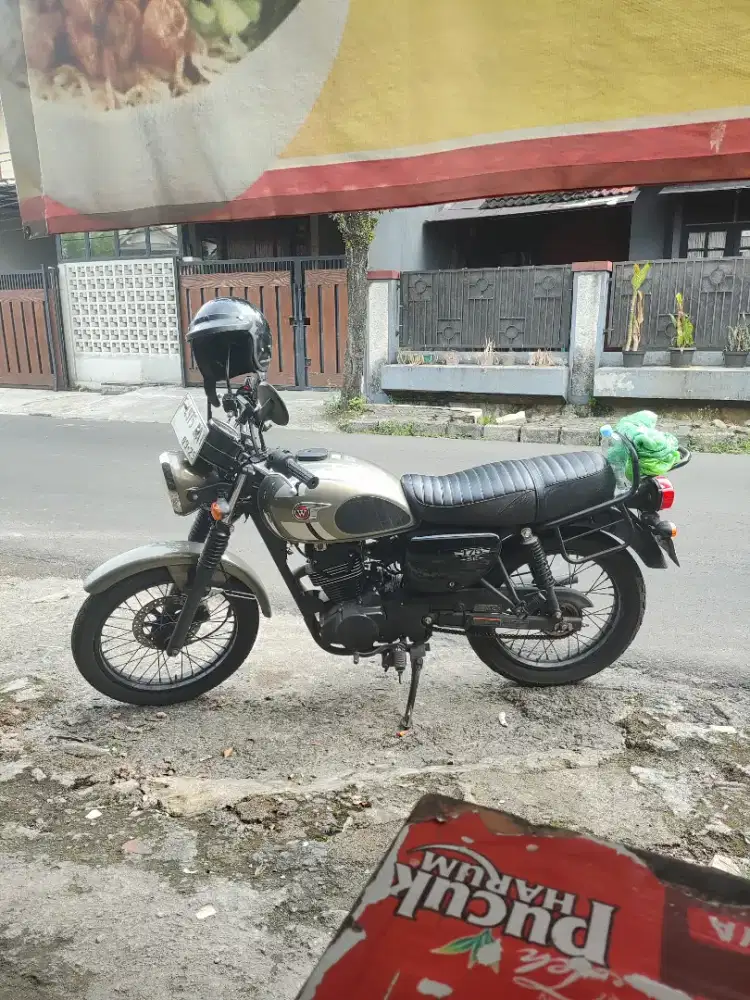 Kawasaki W175SE