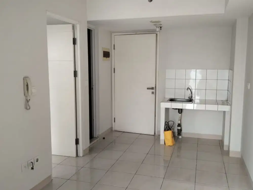 Jual Apartement Springlake 2 Bedroom Kosongan Murah View CBD Lantai Rendah