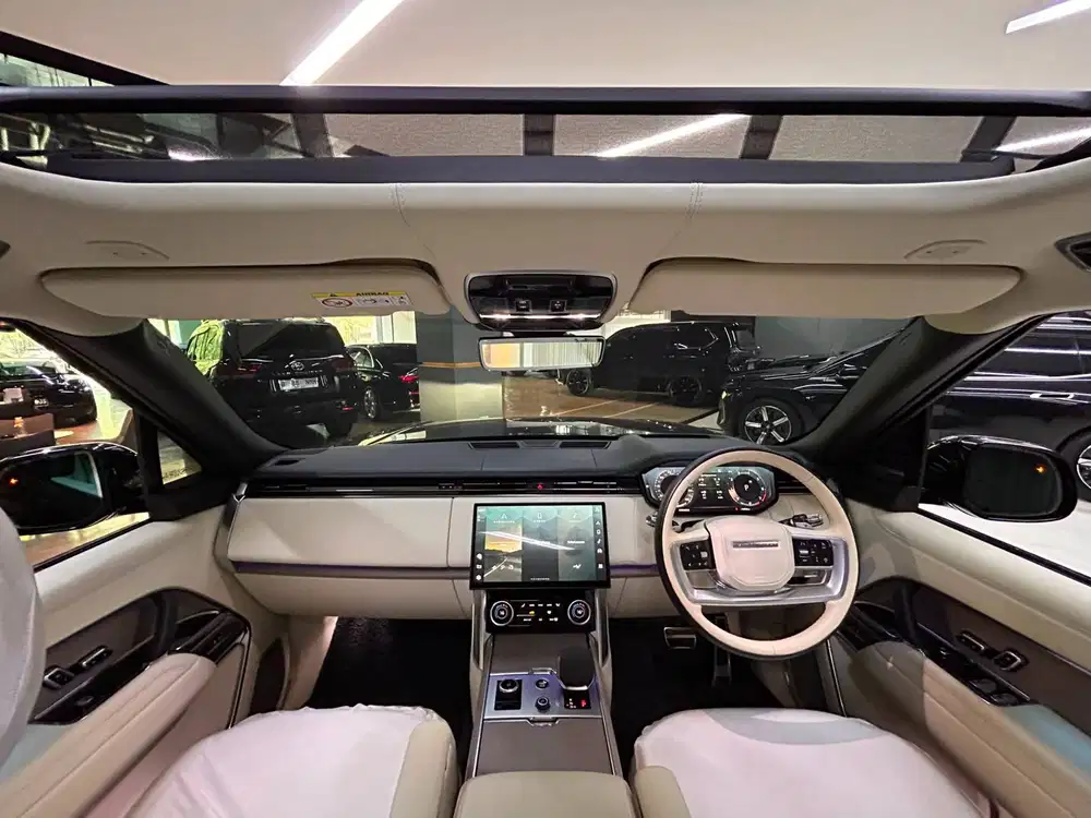 Range Rover 3.0L SWB 400PS First Edition 2022 Hitam Km16rb B10BP