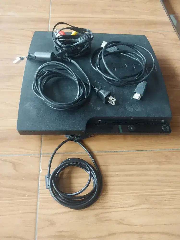 PS3 Slim  +  Game