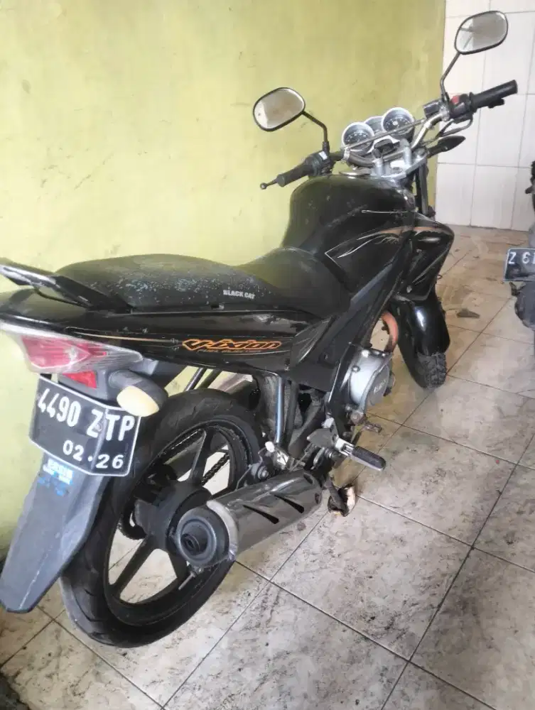 Jual butuh motor Vixion old 2011