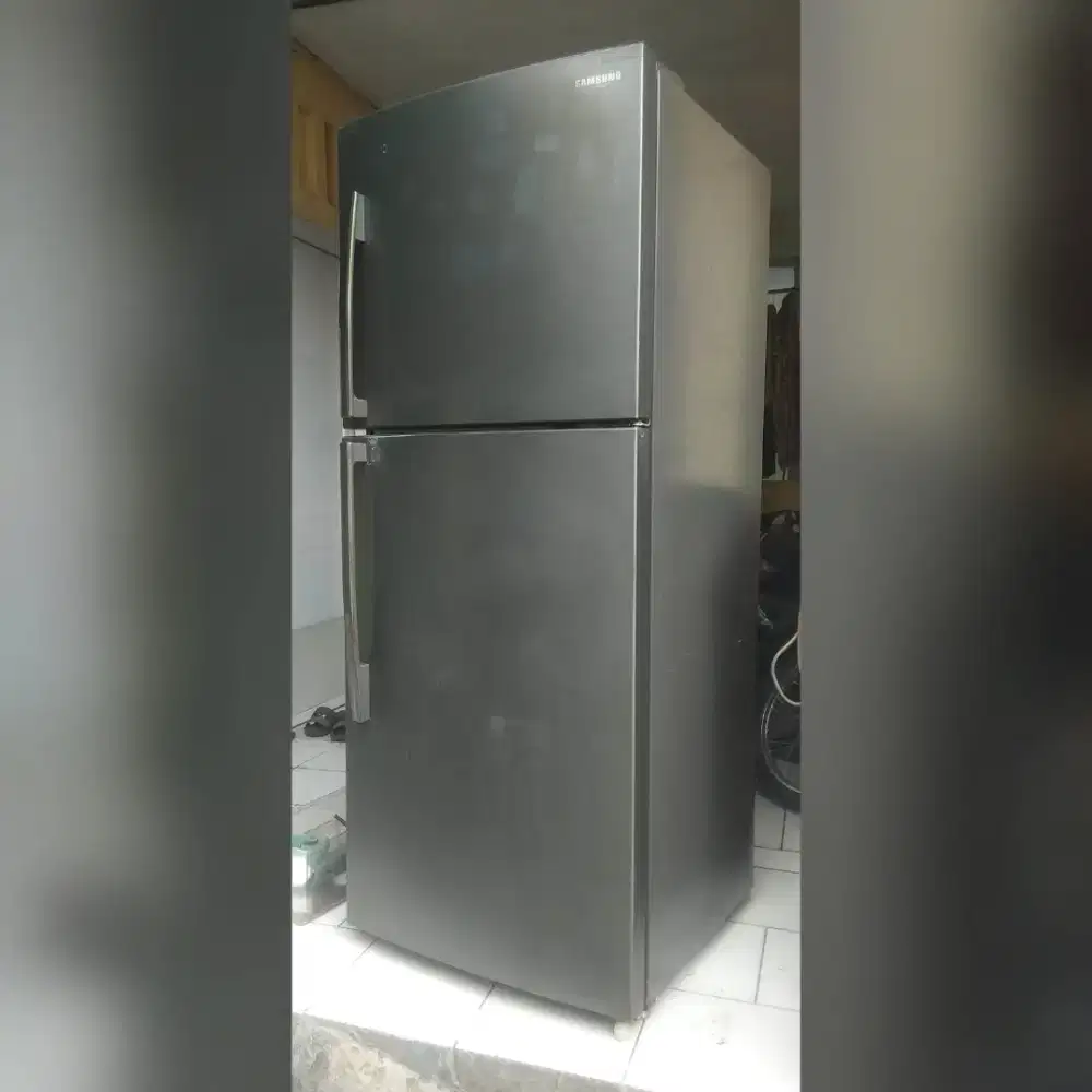 Kulkas 2 Pintu Samsung Jumbo Normal Dingin Beku No Minus No Kendala
