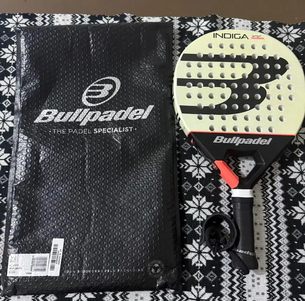 Dijual Raket padel Merk Bullpadel Indiga like new