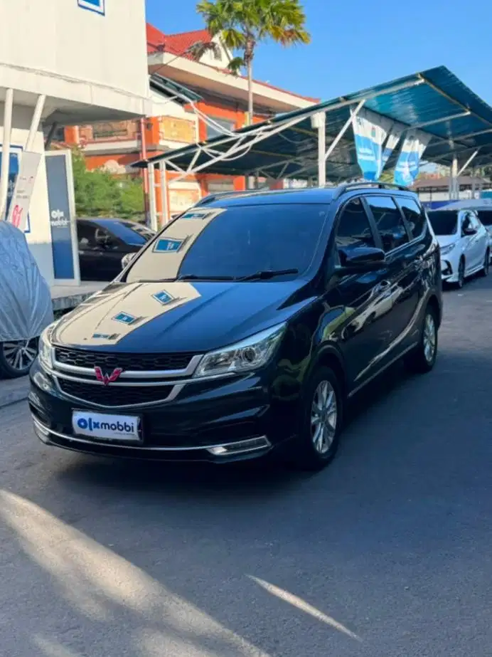 Wuling Cortez 1.5S T Lux Bensin AT 2022 Hitam (LZ)