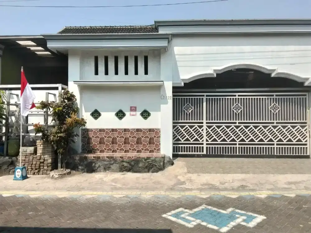Dijual cepat rumah posisi strategis