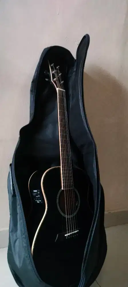 Gitar Akustik Odlair