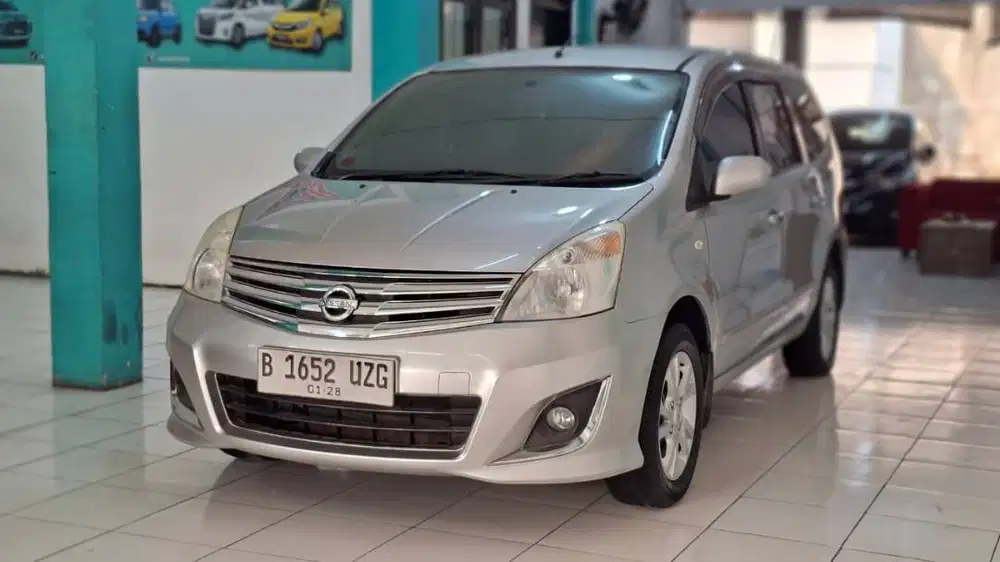 KM 38.000 JUAL CEPAT NISSAN GRAND LIVINA XV AT MATIC 2013