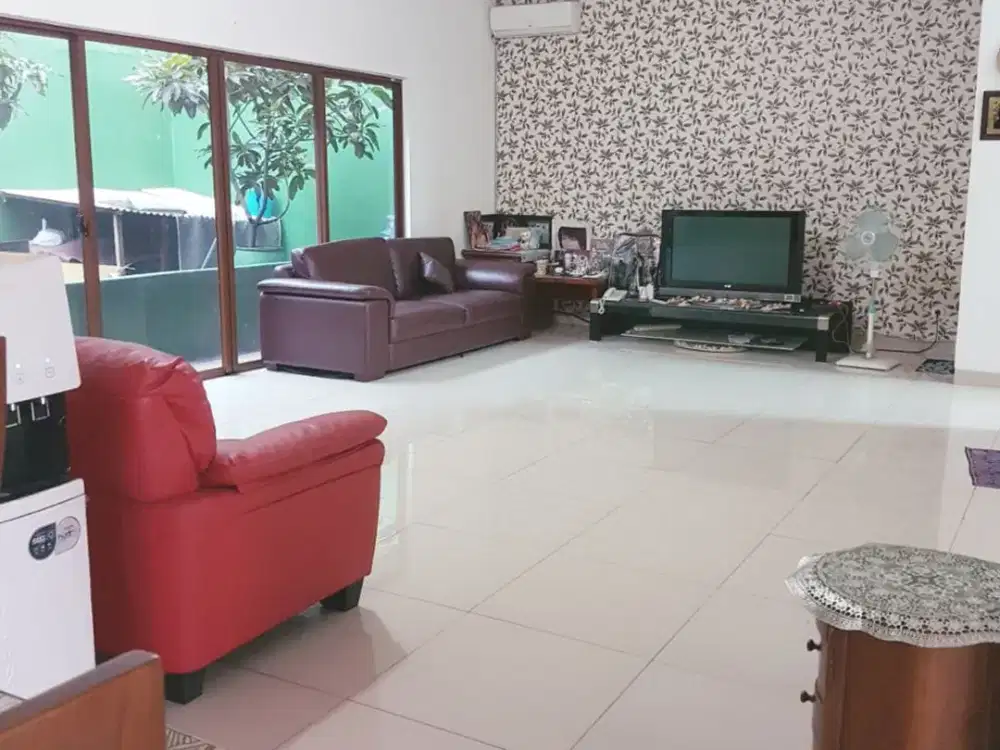 Disewakan Rumah Lantana LT 198 m², 5+1 Kamar – Siap Huni (015)