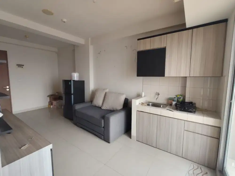 Disewakan 2BR Oak Towe B Full Furnish – Lantai 18, Hadap Timur, Pulo Gadung