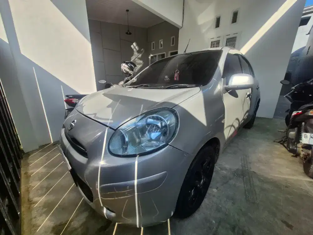 Nissan March AT 2011 Silver