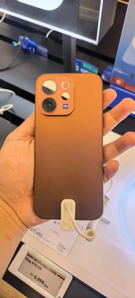 CICILAN VIVO V70  8/256