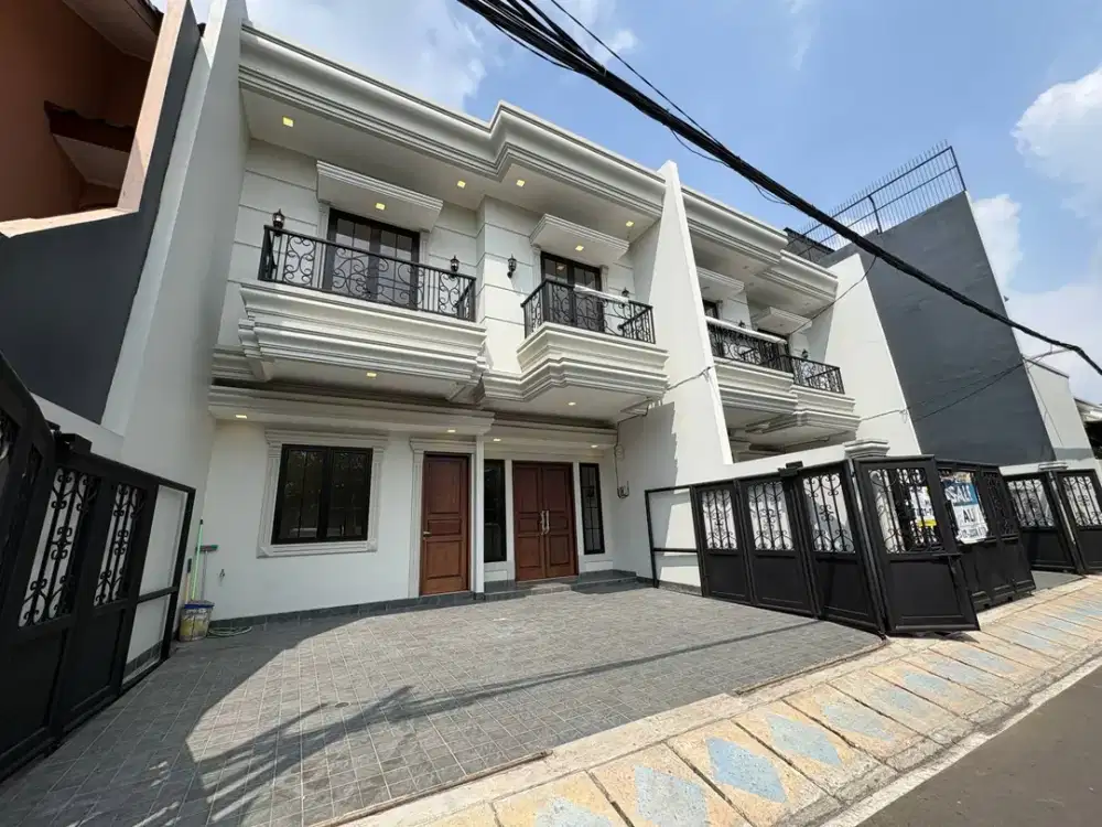 Rumah Brand New di Kompleks Duren Sawit Desain Modern Klasik Lingkungan Nyaman Bebas Banjir